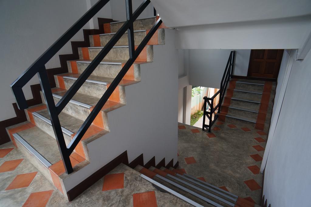Hotel Manee Cool Mueang Chiang Mai Esterno foto