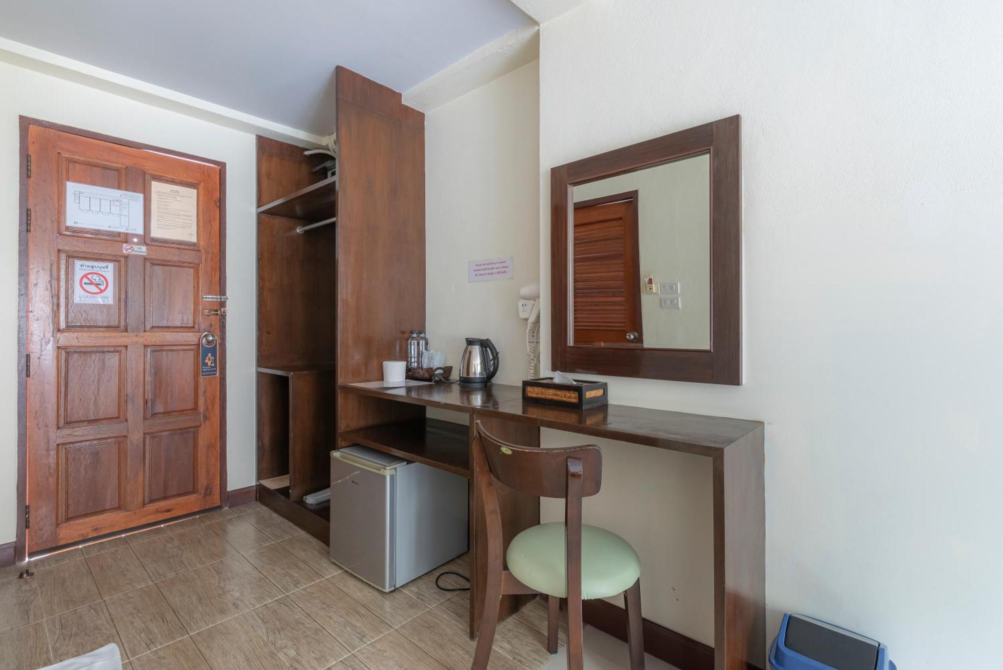 Hotel Manee Cool Mueang Chiang Mai Esterno foto