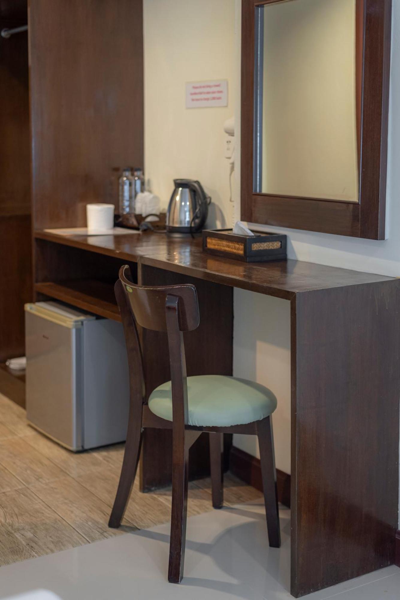 Hotel Manee Cool Mueang Chiang Mai Esterno foto