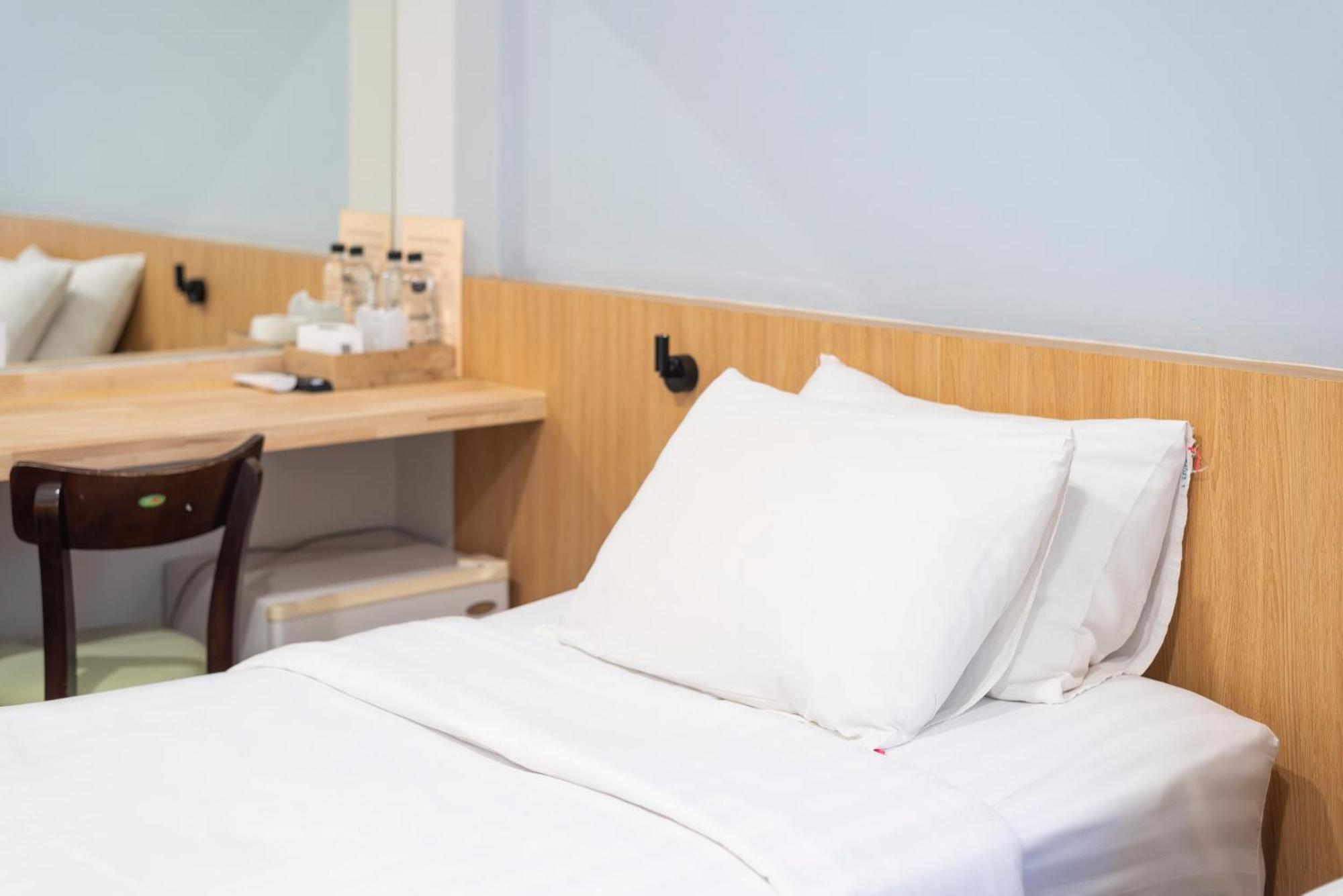 Hotel Manee Cool Mueang Chiang Mai Esterno foto