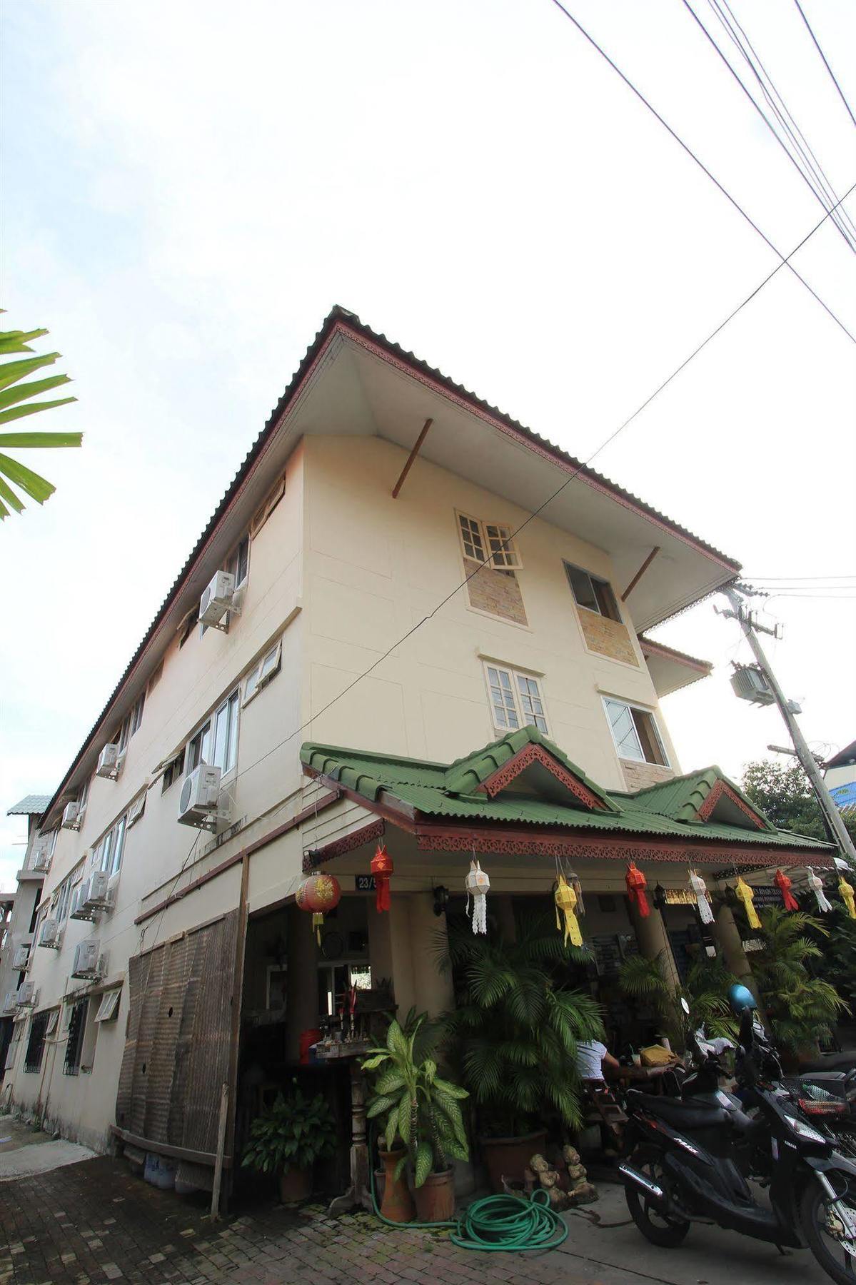 Hotel Manee Cool Mueang Chiang Mai Esterno foto