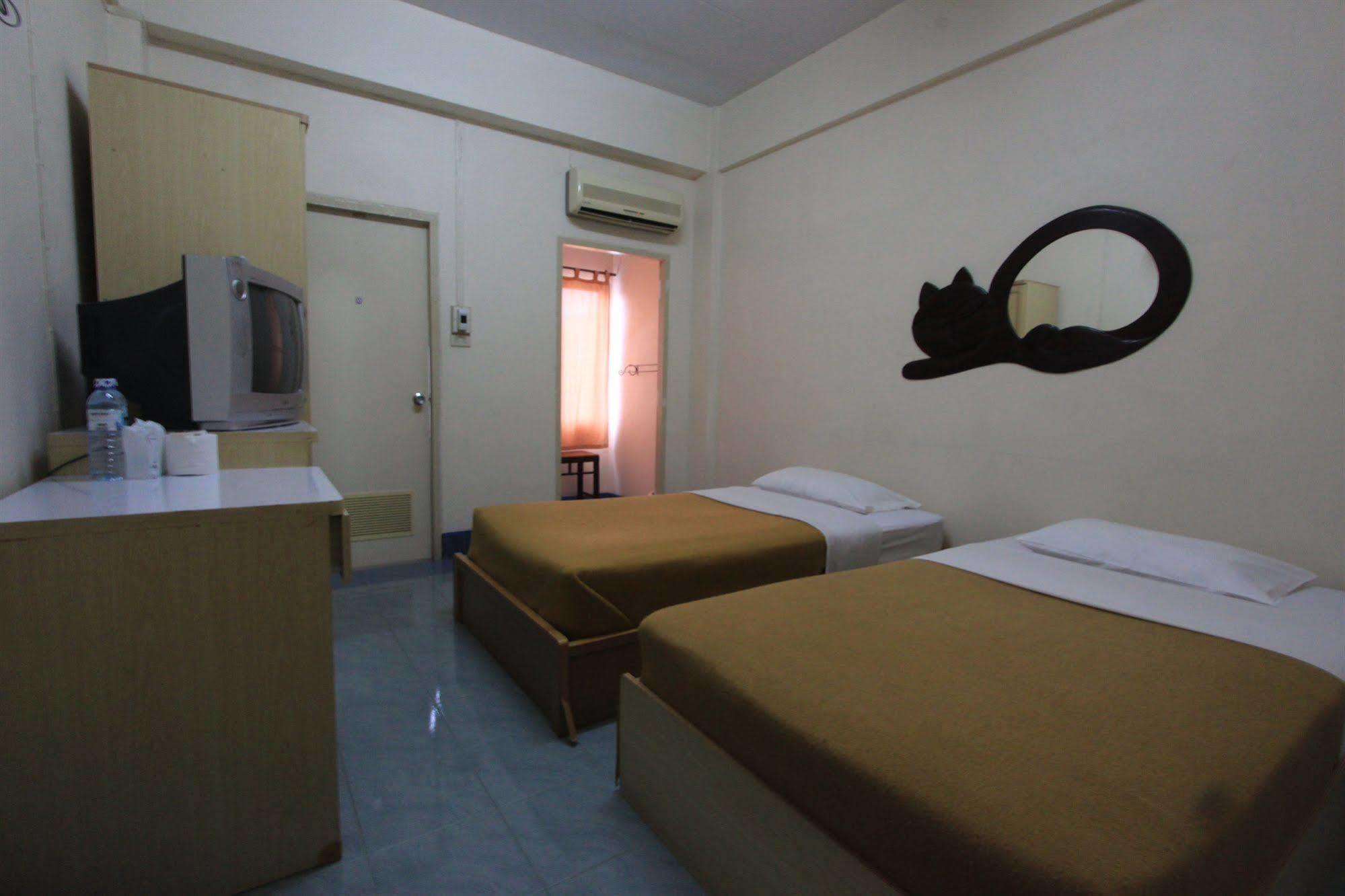 Hotel Manee Cool Mueang Chiang Mai Esterno foto
