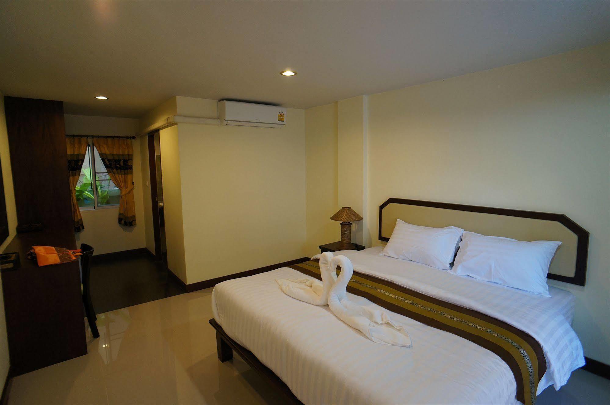 Hotel Manee Cool Mueang Chiang Mai Esterno foto