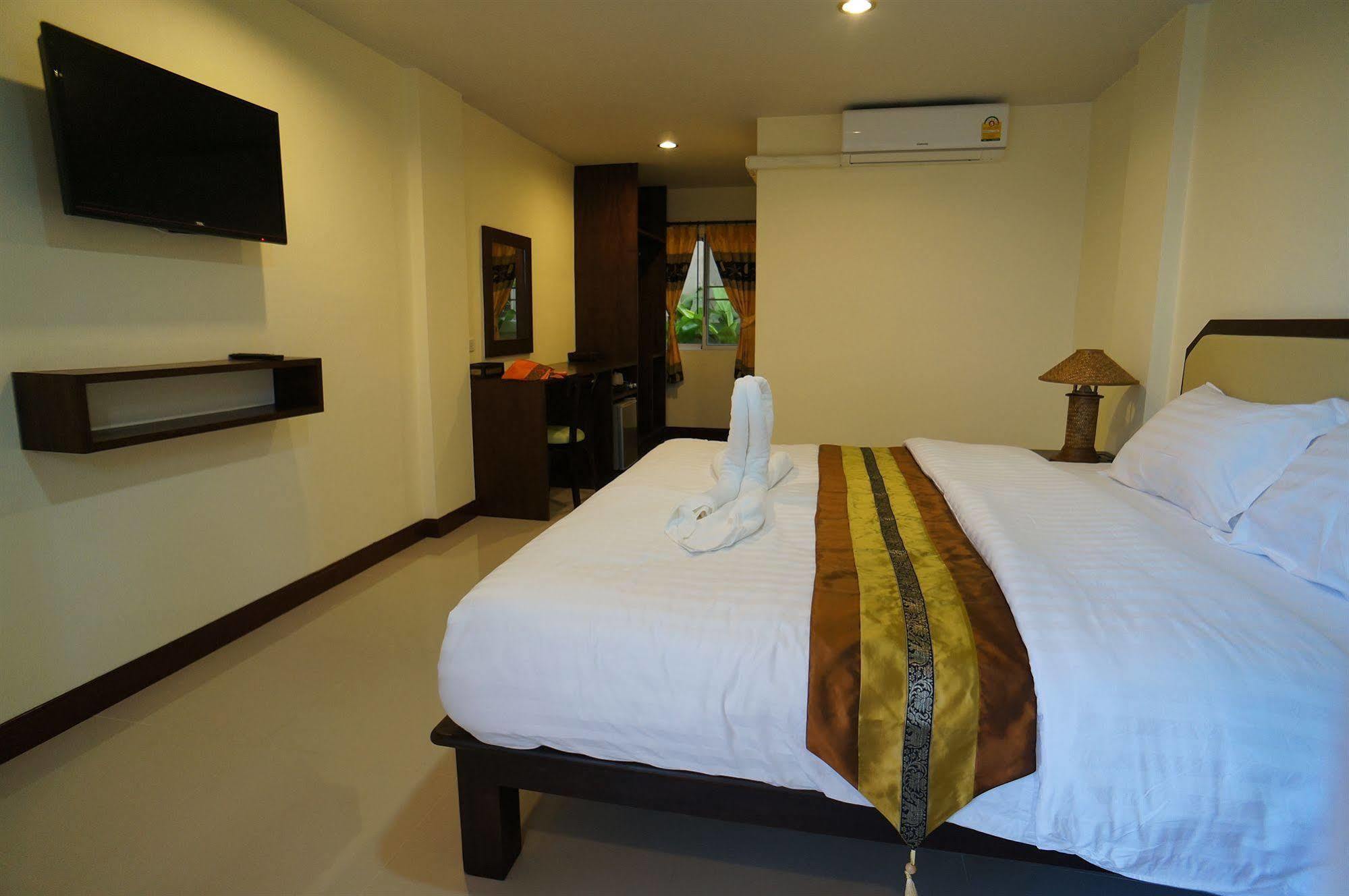 Hotel Manee Cool Mueang Chiang Mai Esterno foto