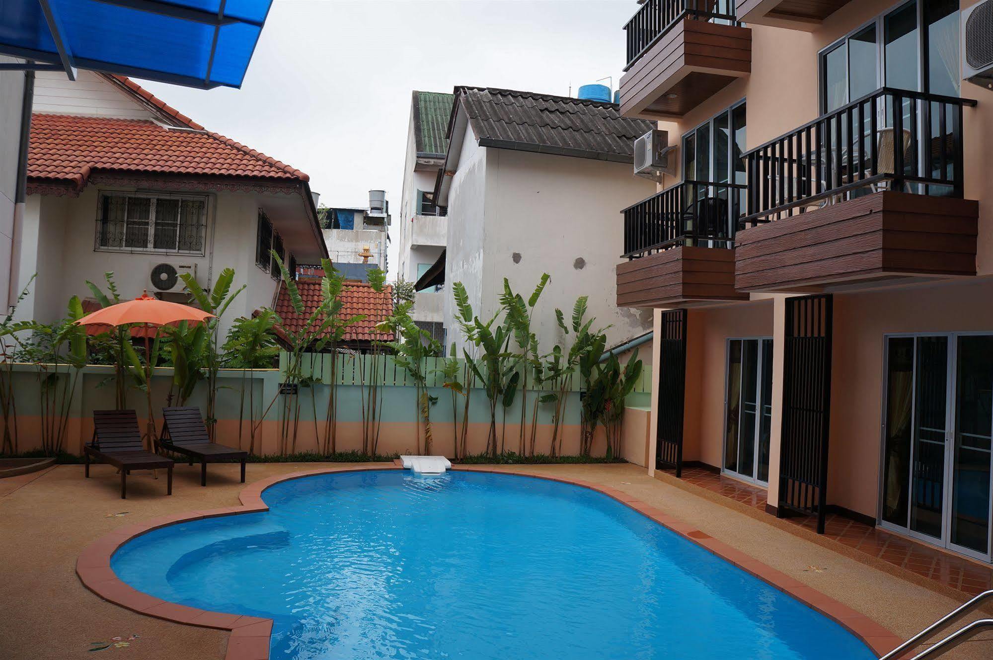 Hotel Manee Cool Mueang Chiang Mai Esterno foto