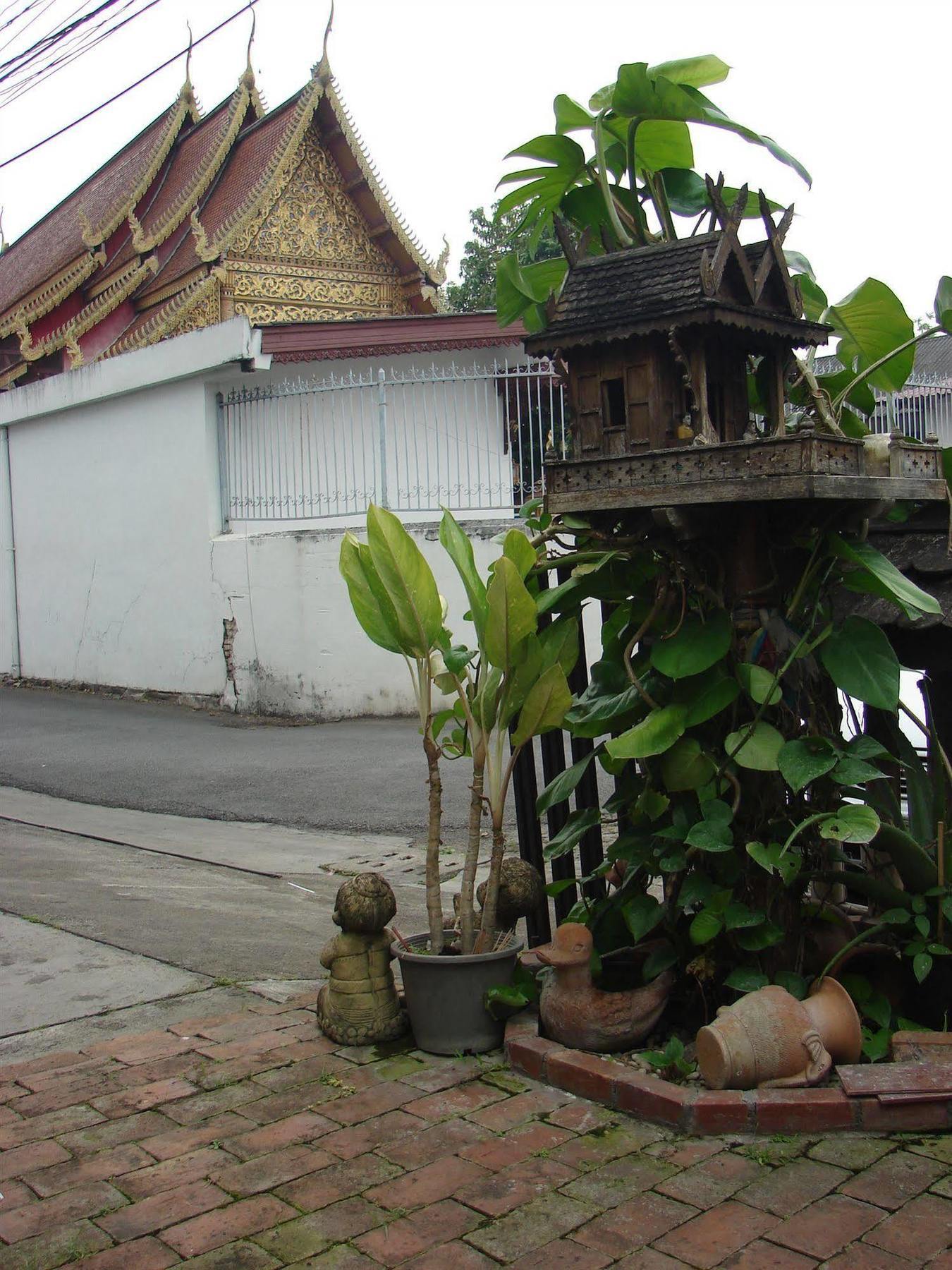 Hotel Manee Cool Mueang Chiang Mai Esterno foto